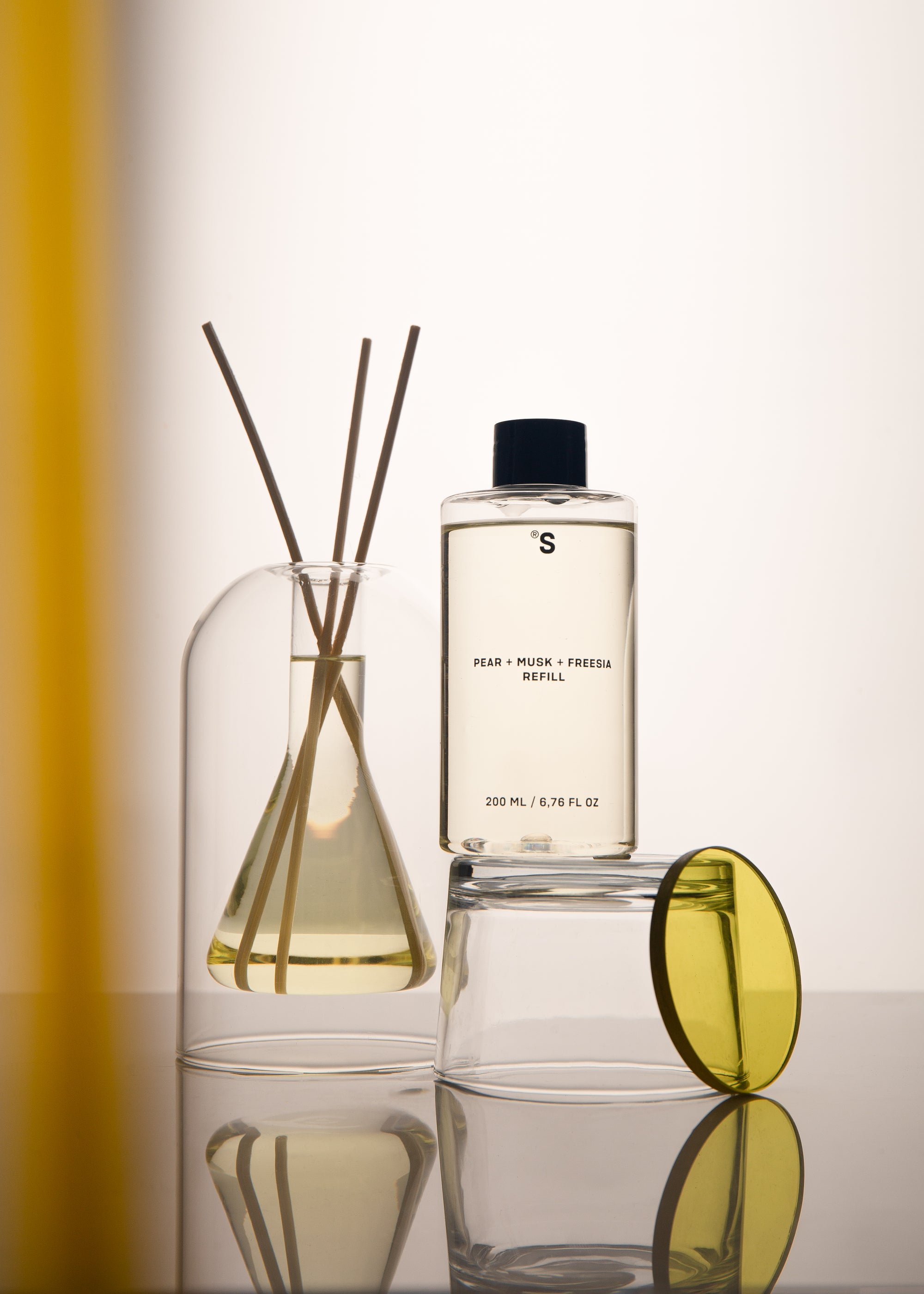Sister's Aroma Refill Pear + Musk + Freesia 200 ml