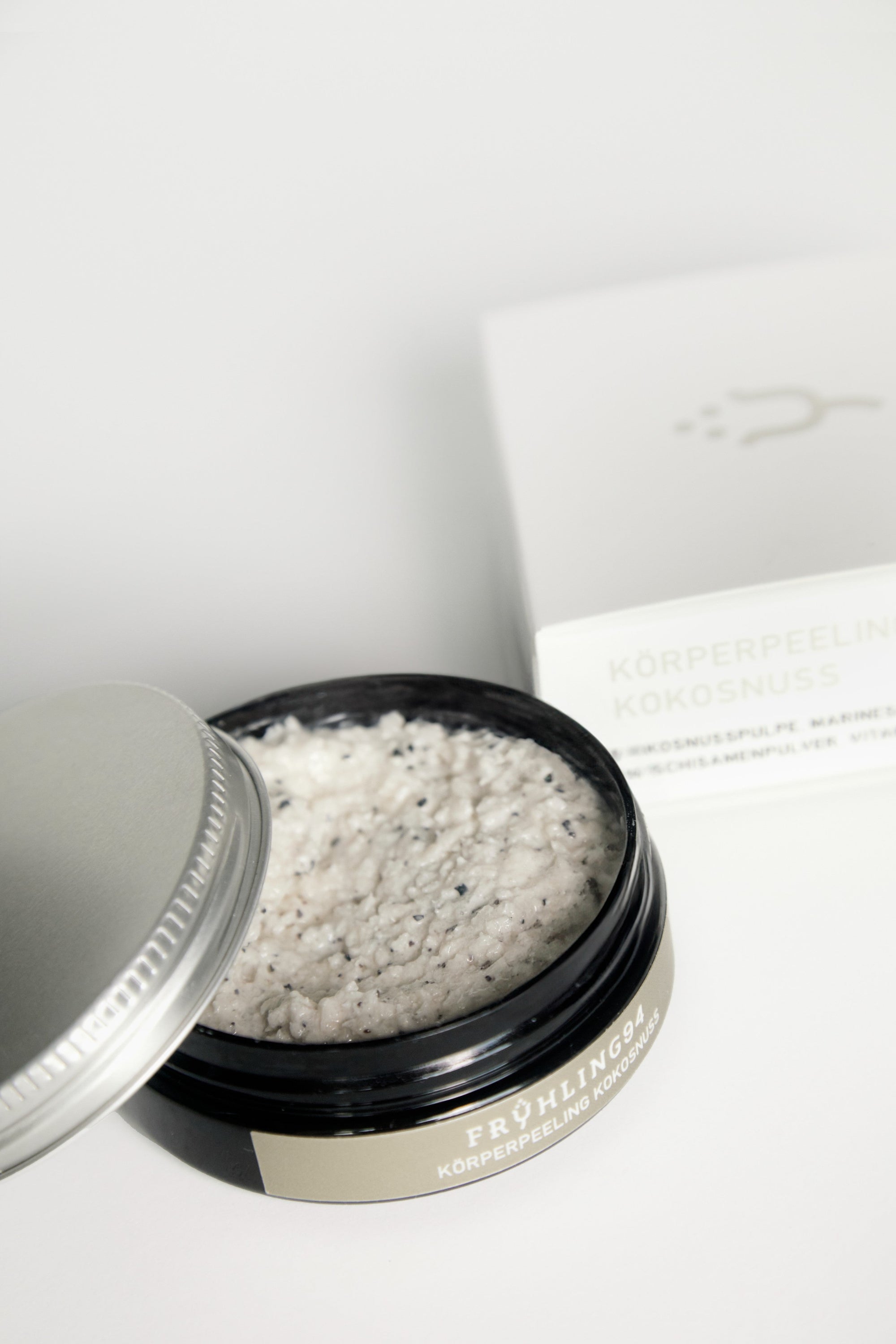 Fruhling94 Mini Coconut Body Scrub 50 ml