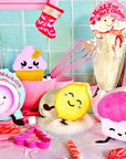 Bomb Cosmetics Chloe the Cupcake Fizzy Rascal Šumivá bomba do koupele, 140 g