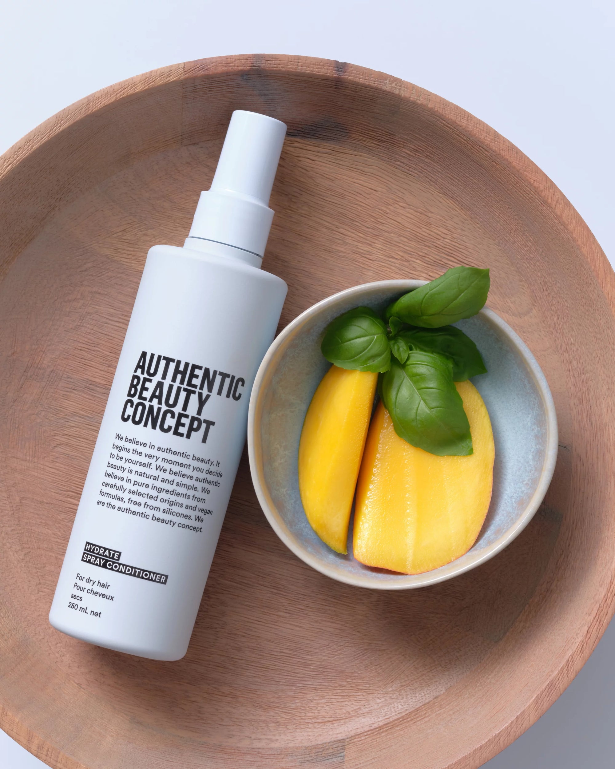 Authentic Beauty Concept Hydrate Spray Conditioner 250 ml