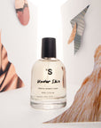 Unisex parfém Under Skin 50 ml, vůně s tóny tabáku, whisky a cukru.