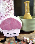 Bomb Cosmetics Chloe the Cupcake Fizzy Rascal Šumivá bomba do koupele, 140 g