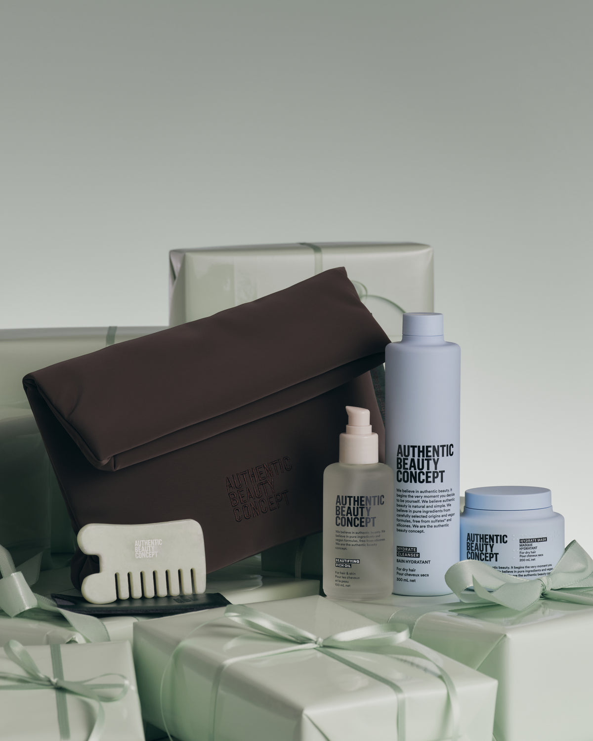 AUTHENTIC BEAUTY CONCEPT Wellness Pack – Hydrate péče, olej, jadeitový hřeben a kosmetická taštička
