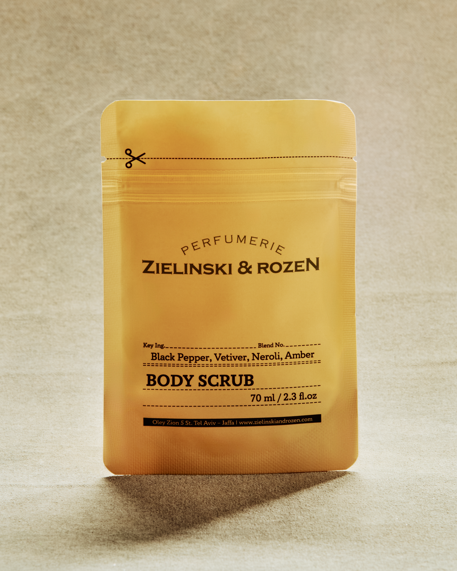 Zielinski &amp; Rozen | Body Scrub Black Pepper, Vetiver, Neroli, Amber 200 ml