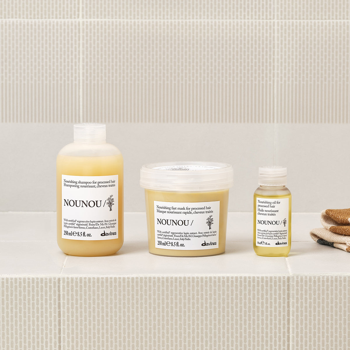 Davines-70034-NOUNOU-MASK-250ML-8004608293453-SITUATIONAL-1.jpg
