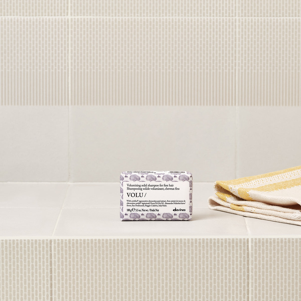 Davines-70102-VOLU-SH-BAR-100GR-8004608296300-SITUATIONAL-1.jpg