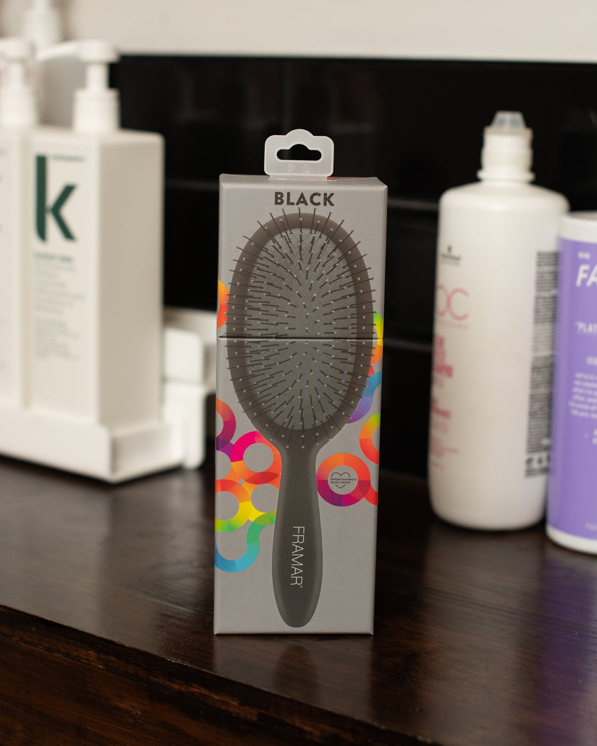 FRAMAR | Black to the Future – Detangle Brush