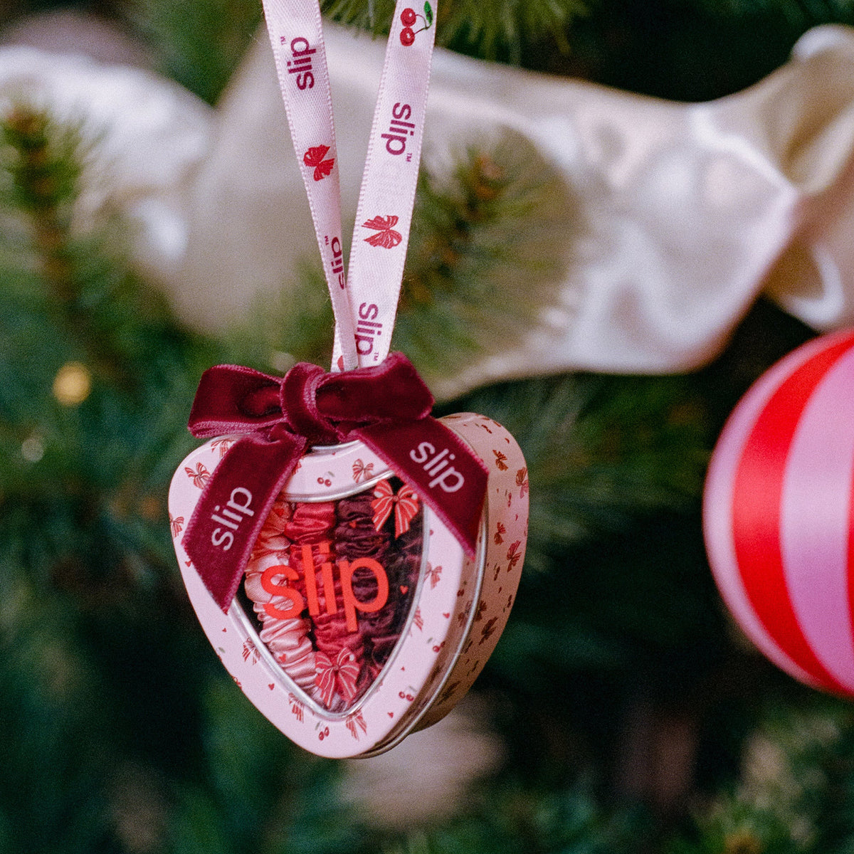 Skinny Scrunchie Tin Heart Ornament Emmie